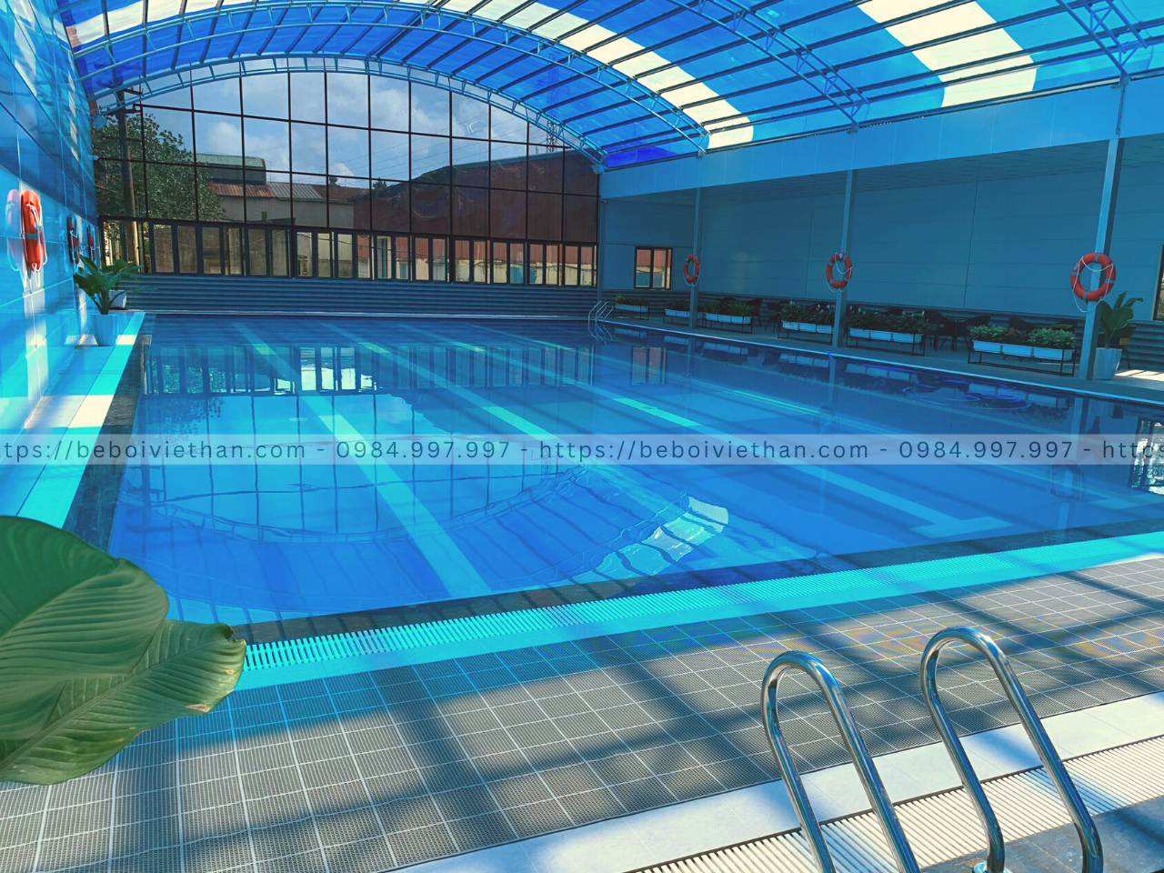 thiet-ke-thi-cong-be-boi