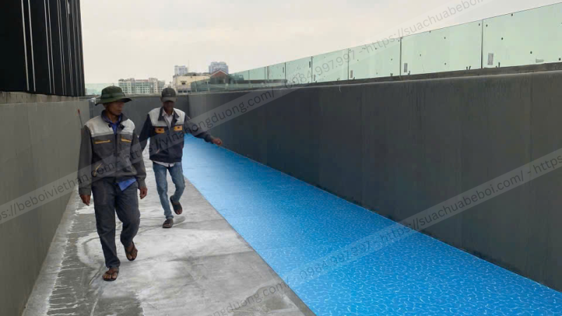 Thi Công Bể Bơi Gia Đình Bằng Liner PVC – Xu Hướng Được Ưa Chuộng 2026