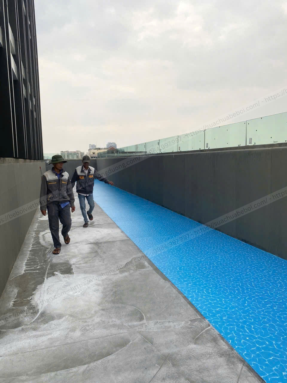 Thi Công Bể Bơi Gia Đình Bằng Liner PVC – Xu Hướng Được Ưa Chuộng 2026