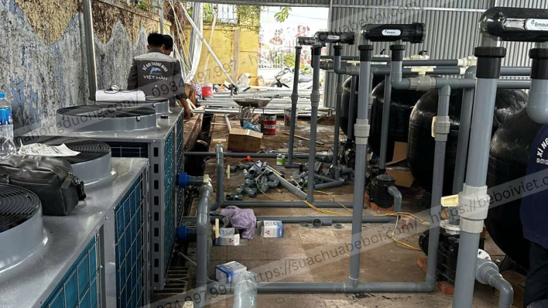 Máy Heat Pump Bể Bơi – Giải Pháp Gia Nhiệt Tiết Kiệm Điện Cho Bể Bơi Bốn Mùa